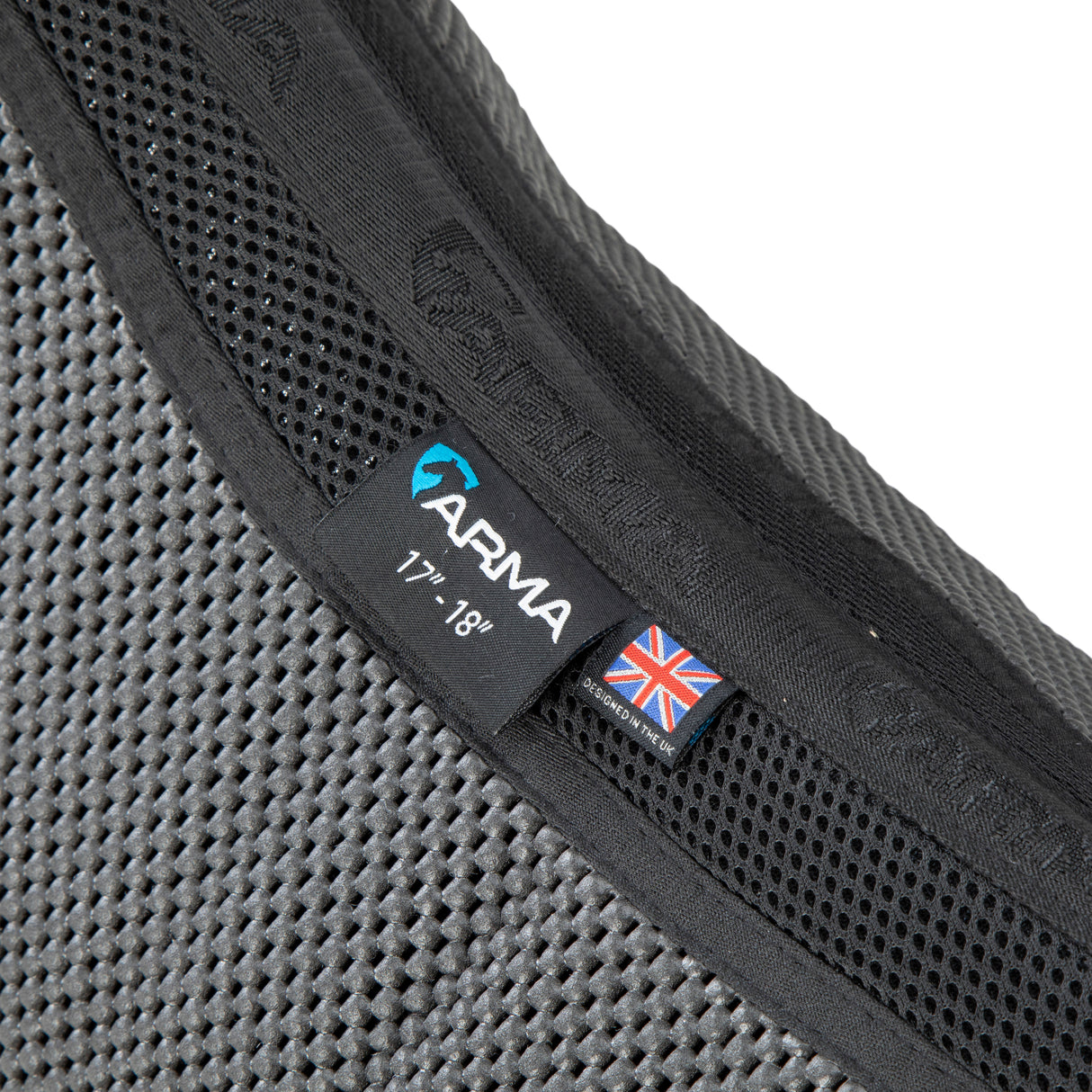 Shires ARMA Soft Grip Jump Saddlecloth #colour_black