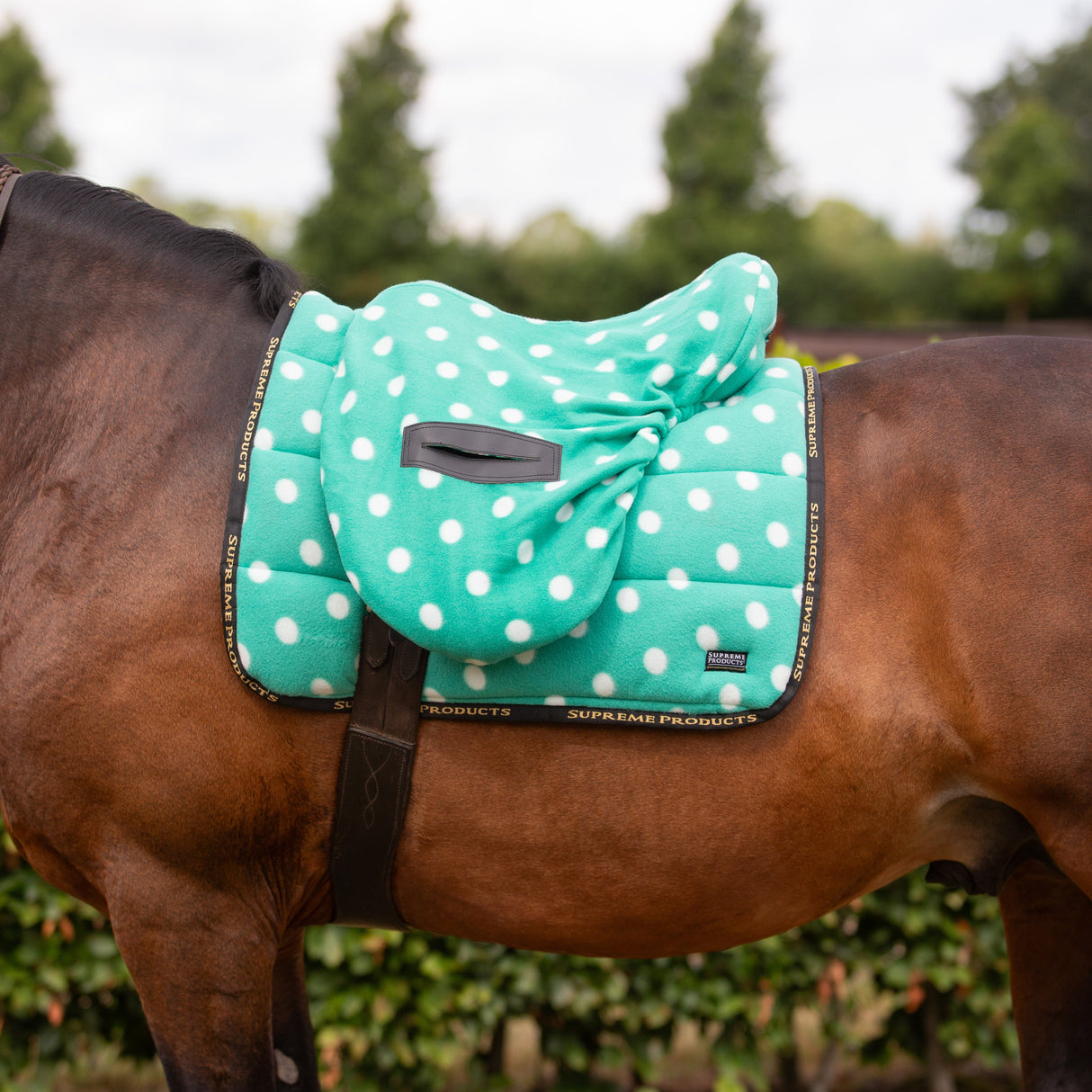 Supreme Products Ride on Dotty Fleece Saddle Cover #colour_gorgeous-green