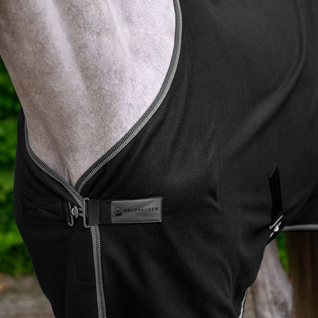 Waldhausen Economic Fleece Rug with Cross Surcingles #colour_black