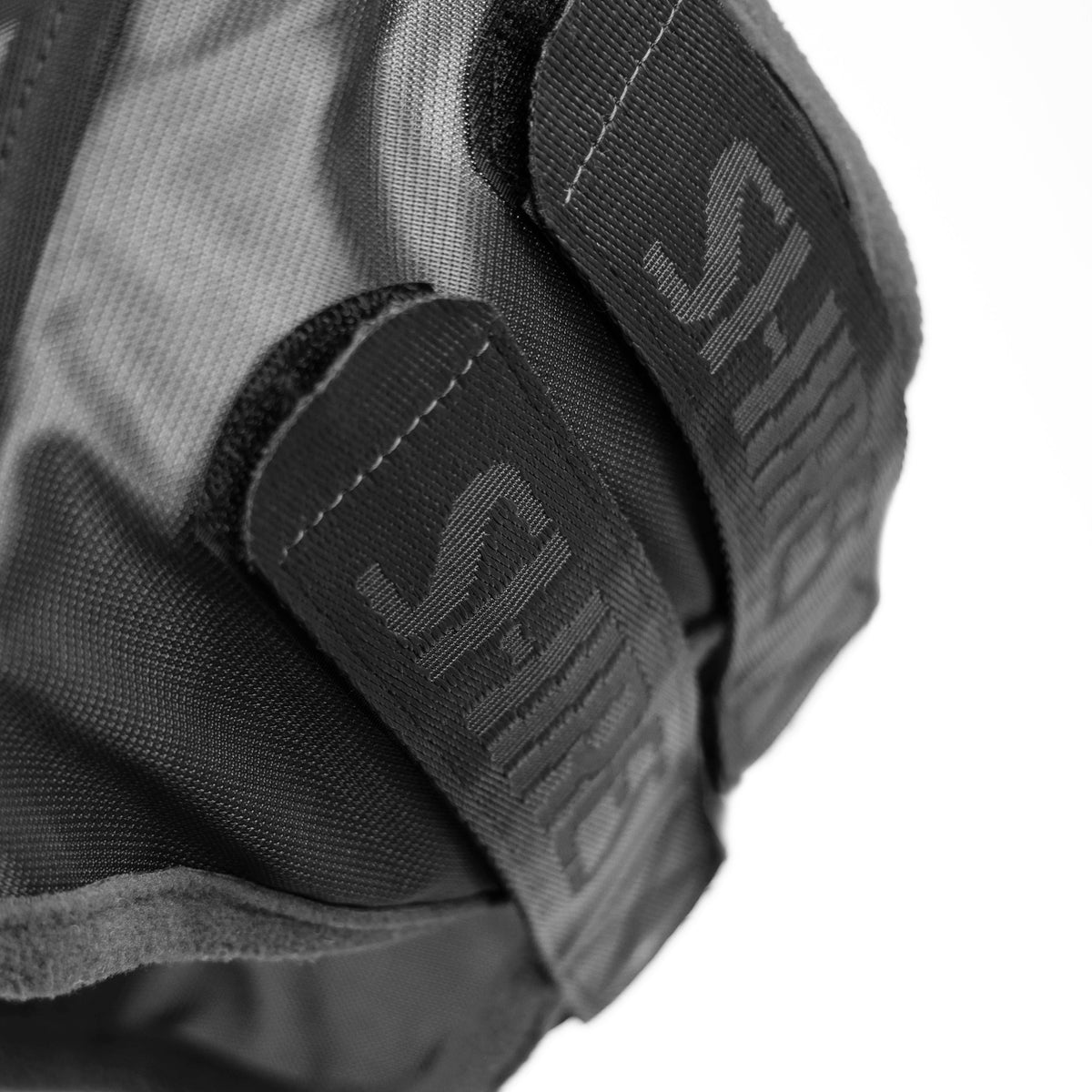 Shires FlyGuard Pro Feinmaschige Fliegenmaske mit Ohren