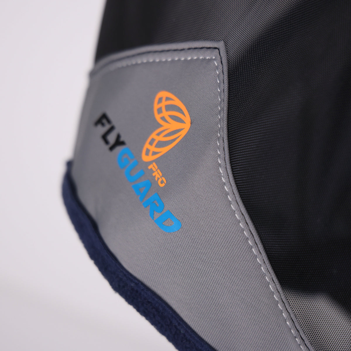 Shires FlyGuard Pro Feinmaschige Fliegenmaske mit Ohren