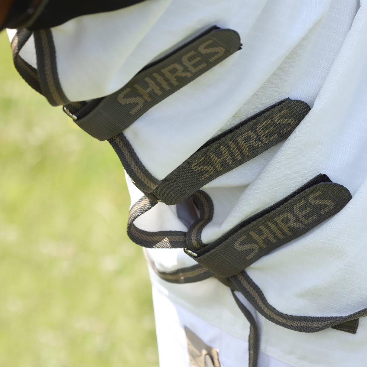 Shires Highlander Plus Sun Shade Fly Combo Rug #colour_white