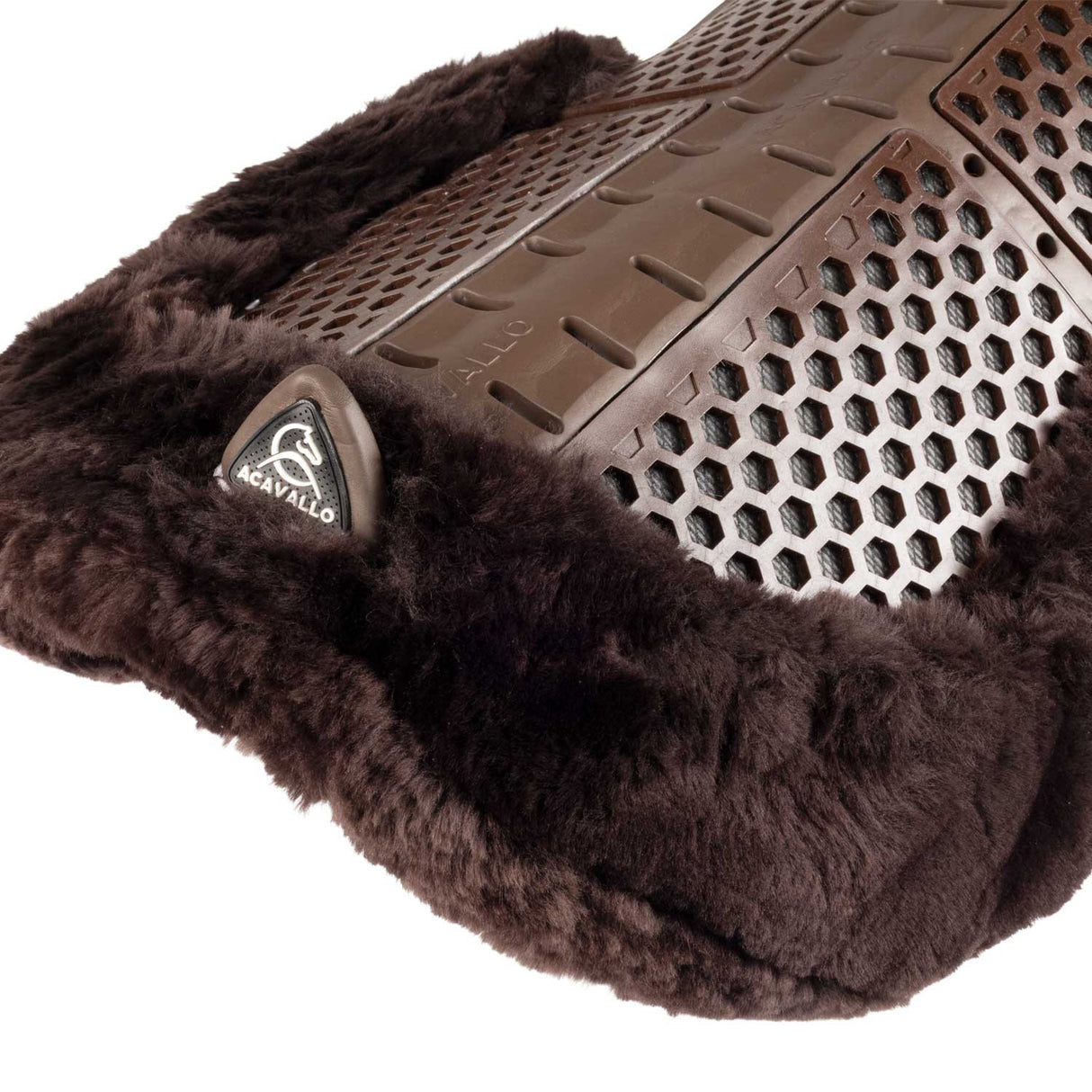 Acavallo® Piuma Aero Balance gel pad in EVA and cut-out sheepskin. Practical, lightweight, and functional.