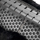 Acavallo® Piuma Aero Balance gel pad in EVA and cut-out sheepskin. Practical, lightweight, and functional.