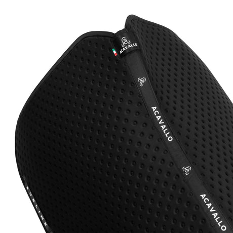 Sublime dotted dressage saddle pad in technical fabric