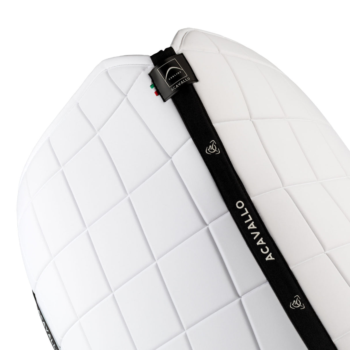 Sublime square dressage saddle pad in technical fabric