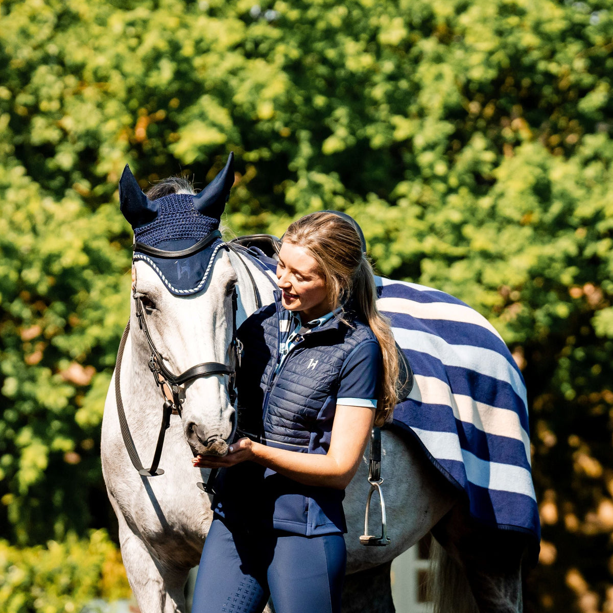 Horseware Ireland Newmarket Ear Net #colour_witney-navy