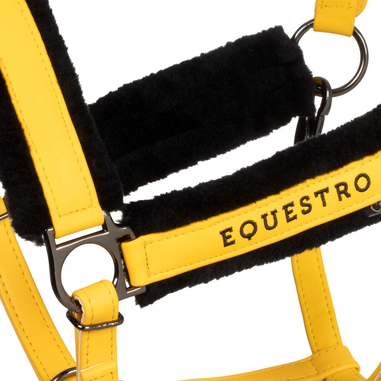 Polypropylene halter with faux sheepskin padding