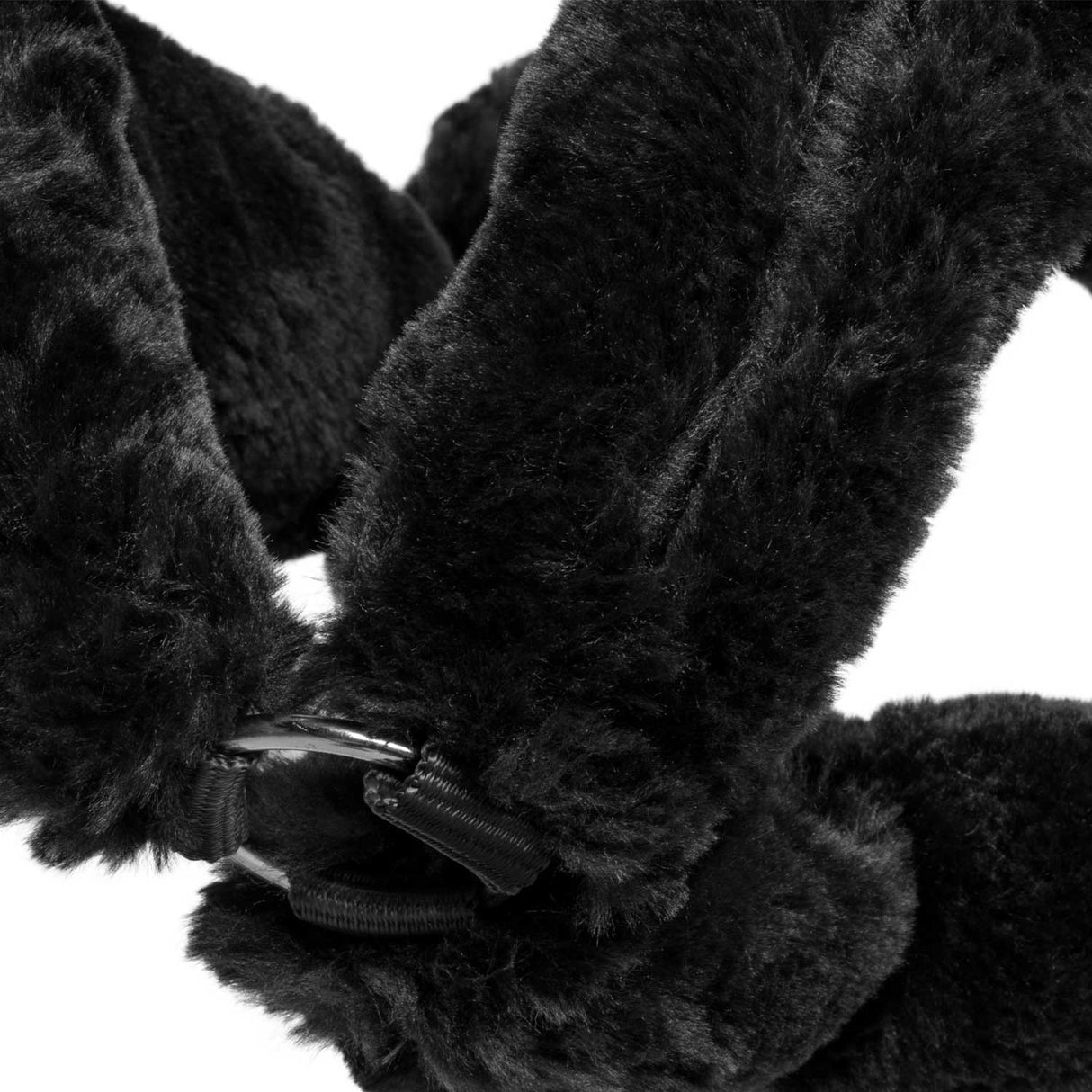 Polypropilene halter with faux sheepskin coating