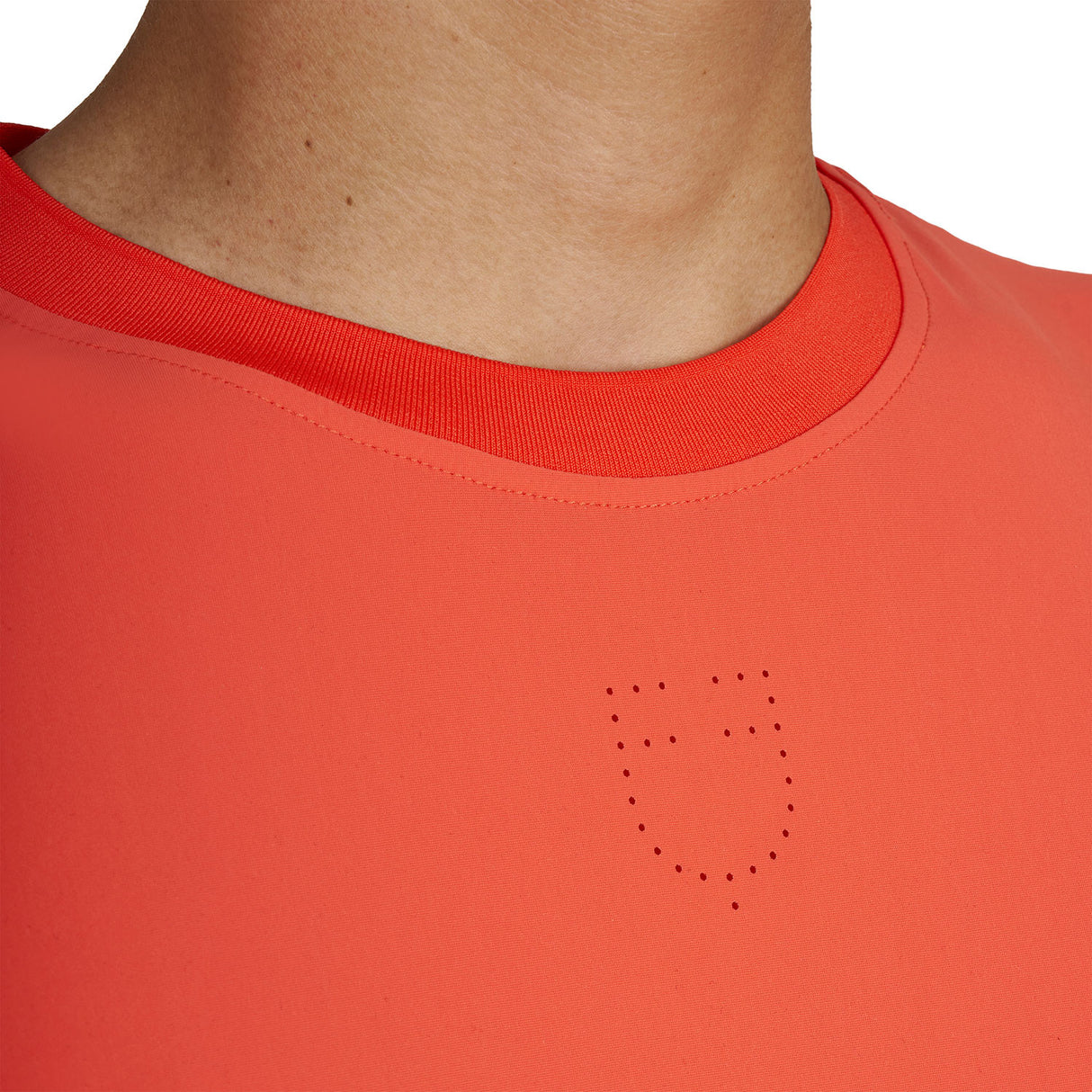 Men's training T-shirt in technical fabric with micro-holes