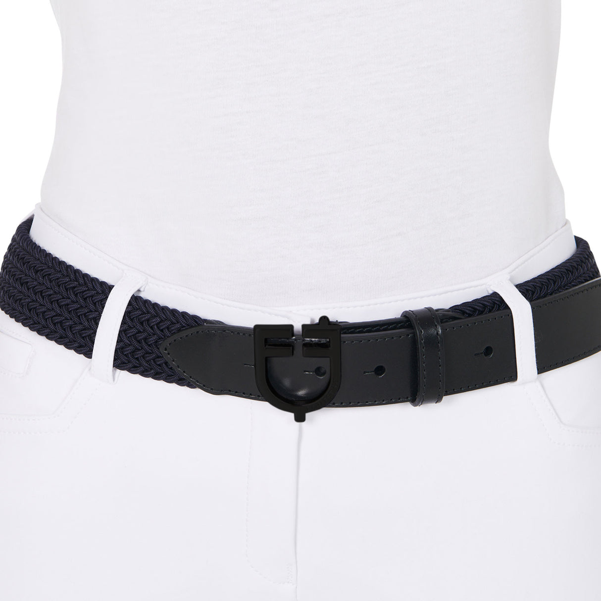 Elastic belt with black logoed buckle