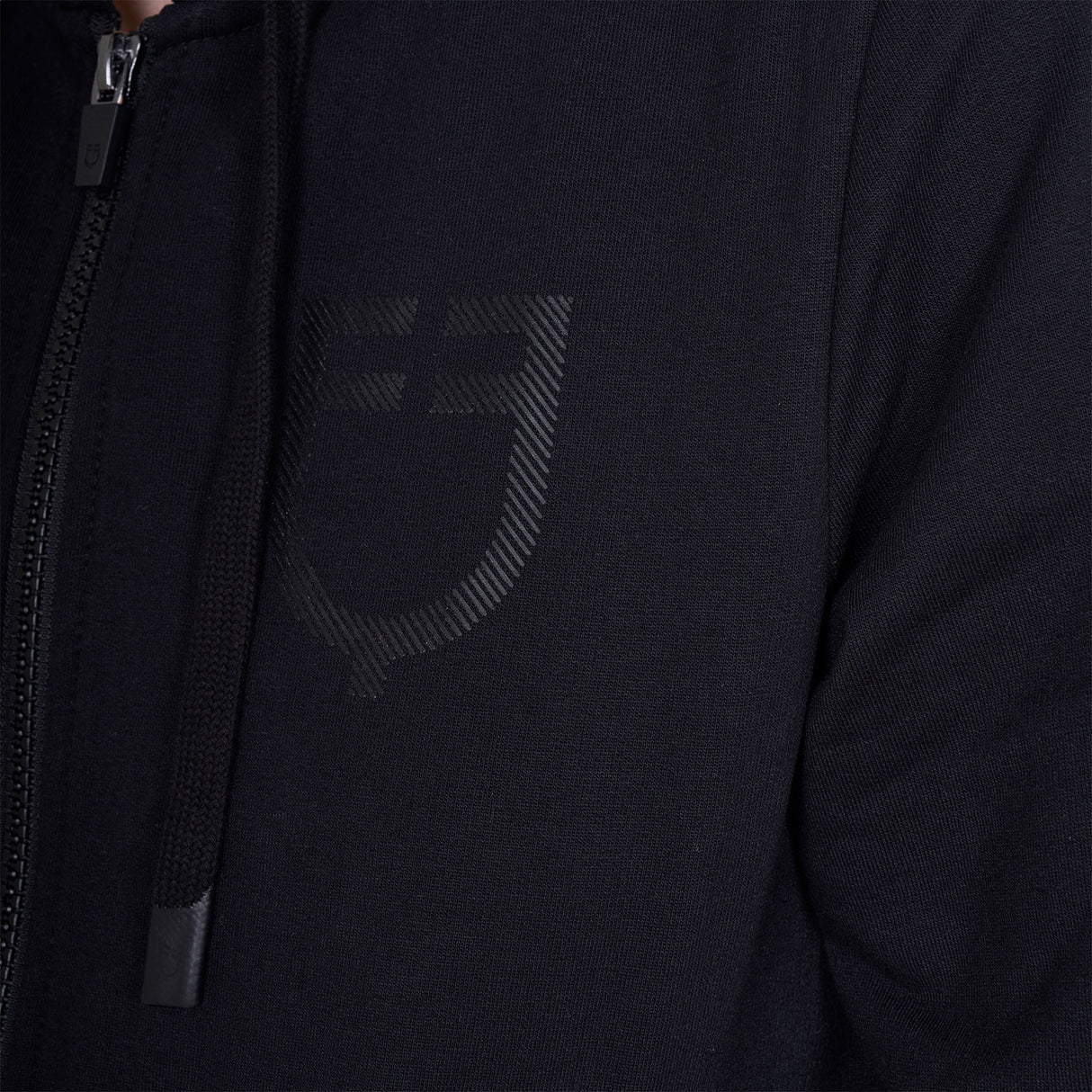 Women's sweatshirt with adjustable hood and zip