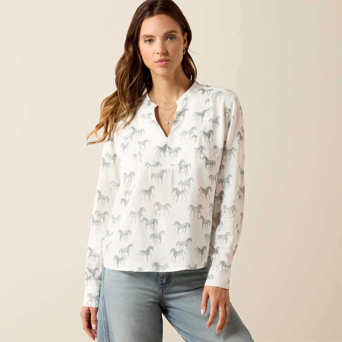 #colour_grey-horse-print
