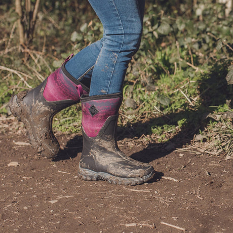 Muck Boots Arctic Sport II Mid Boot #colour_black-pink