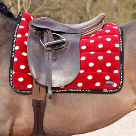 Supreme Products Ride on Dotty Fleece Saddle Cover #colour_rosette-red