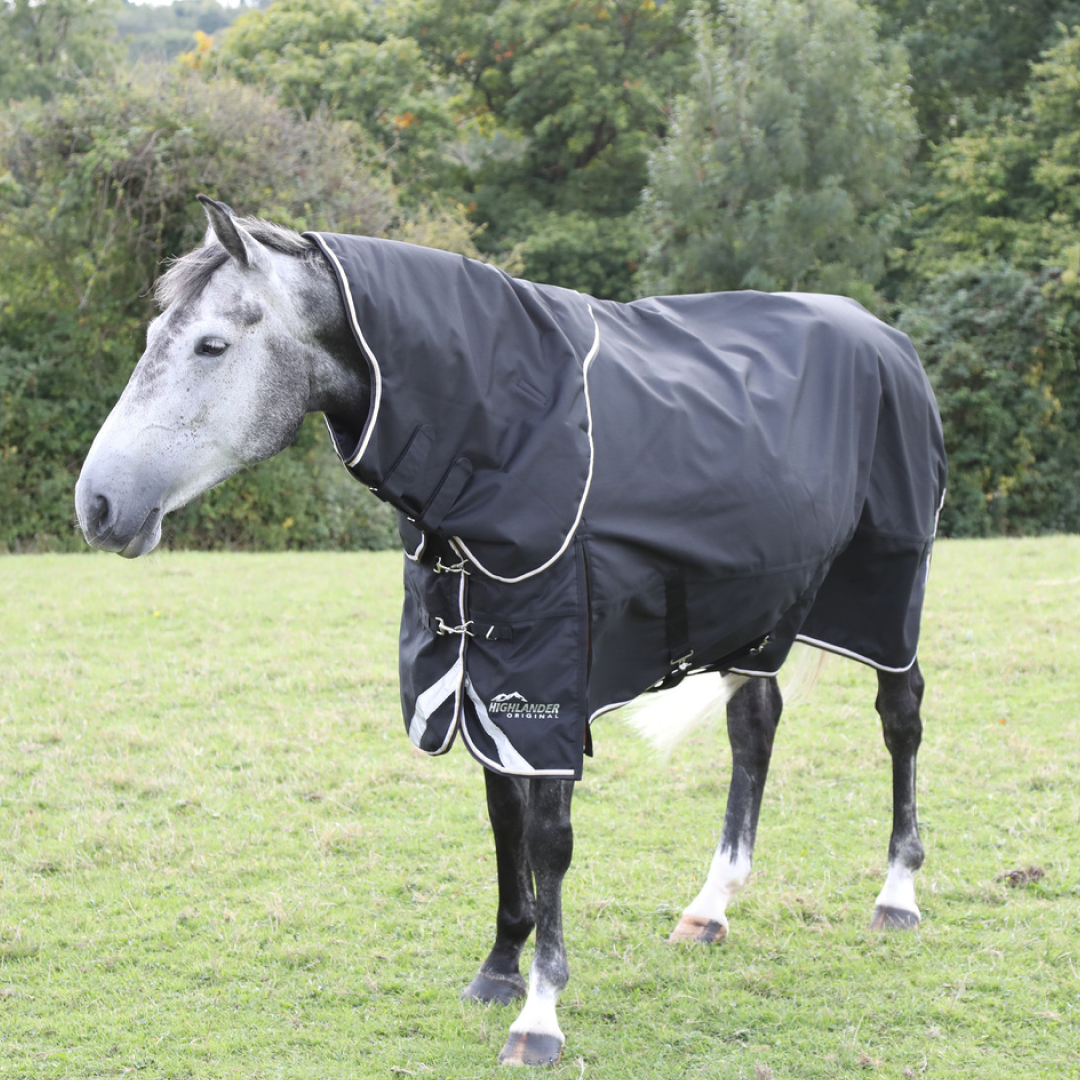 Shires Highlander Plus 200 Combo Turnout Rug in Black Shires Highlander Plus 200 Combo Turnout Rug in Black